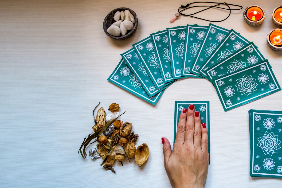 The Liberating Power of Major Arcana Cards in Tarot Card Reading