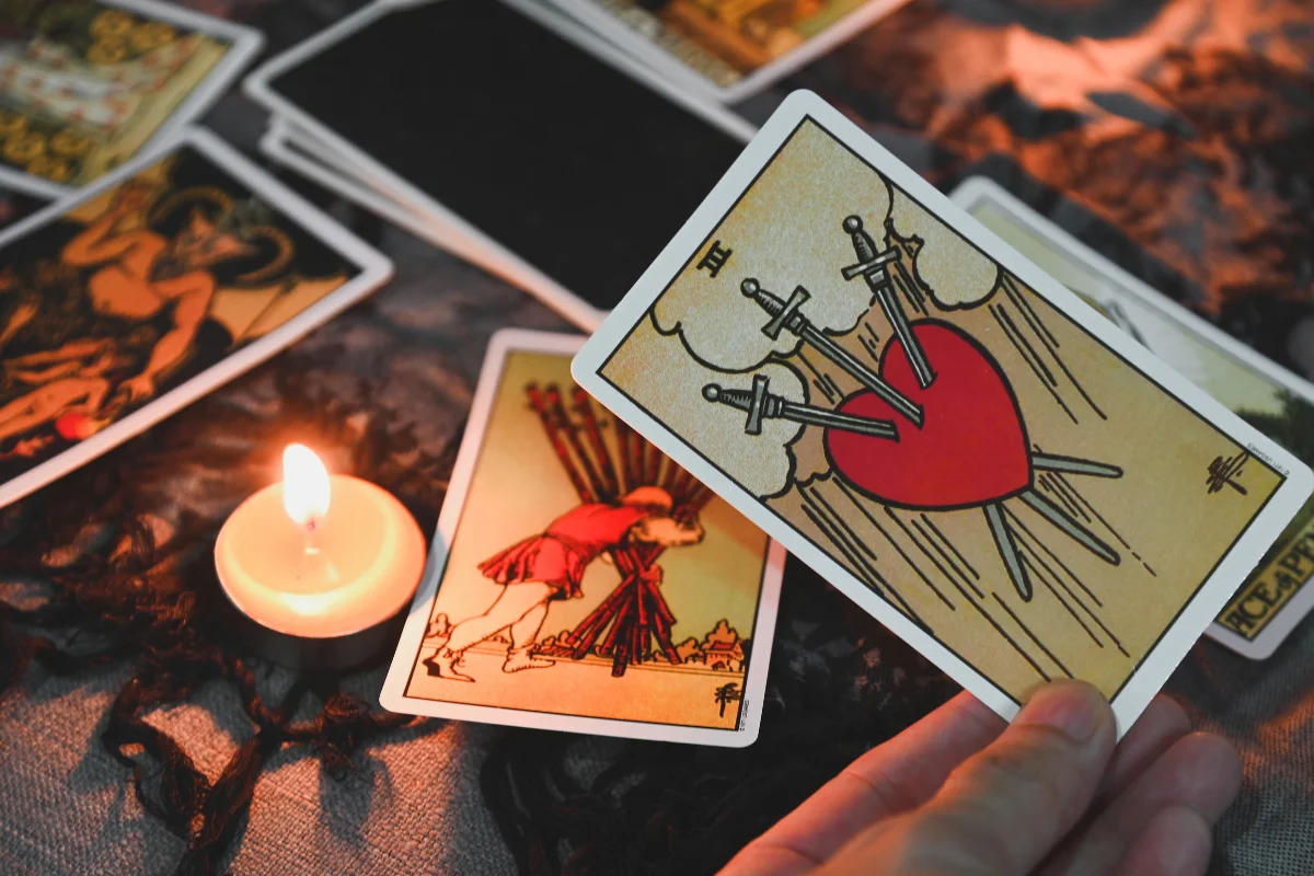 Transform Your Future with Tarot Reading: How Expert Readings Can Reveal Your True Potential